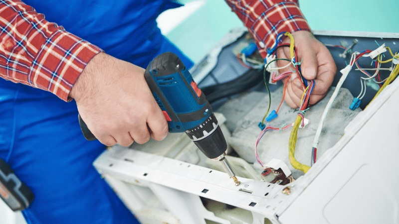 Saruhanlı Midea Midea çamaşır makinesi kart tamiri – Su almama arızası orijinal parça ile giderildi. - Teknik servis örneği